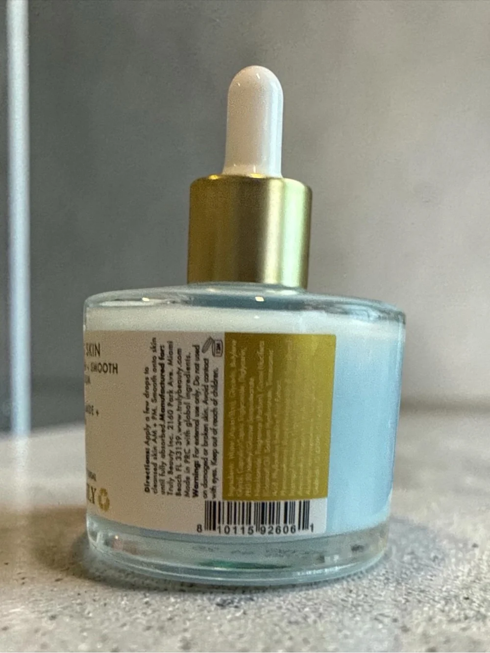 TRULY Glass Skin Brighten + Smooth Face Serum - White & Gold
